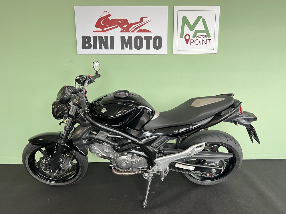 Suzuki Gladius 650 SFV (2009 - 15) (5)