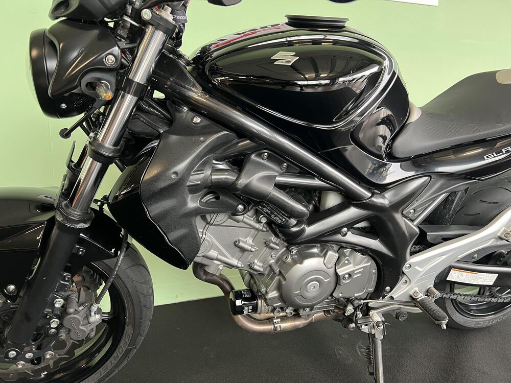 Suzuki Gladius 650 SFV (2009 - 15) (14)