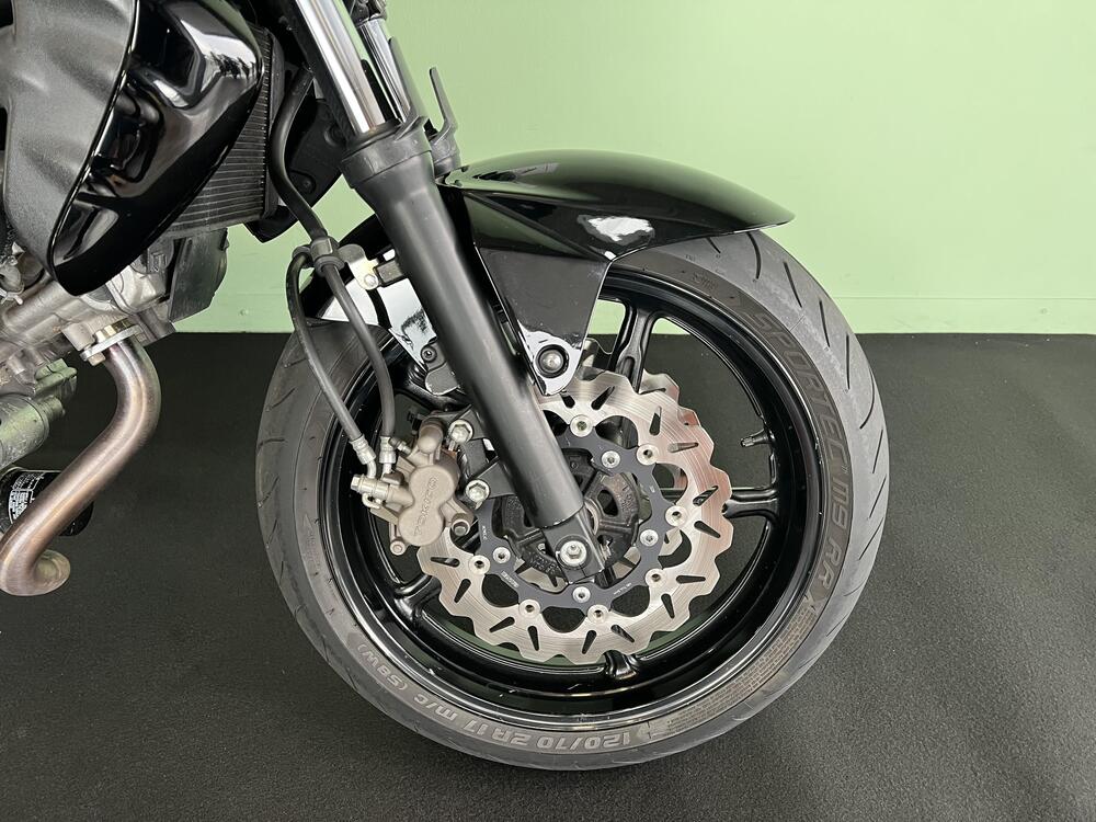 Suzuki Gladius 650 SFV (2009 - 15) (18)