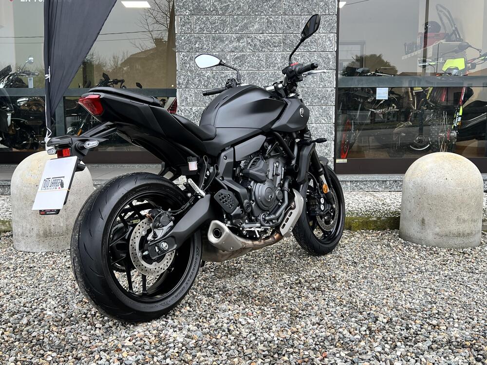 Yamaha MT-07 Y-AMT (2025 - 26) (6)