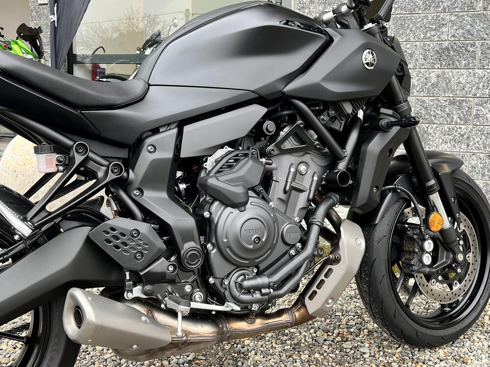 Yamaha MT-07 Y-AMT (2025 - 26) (7)