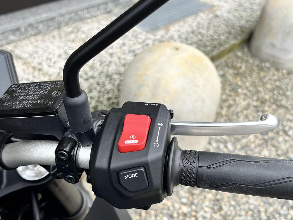 Yamaha MT-07 Y-AMT (2025 - 26) (9)