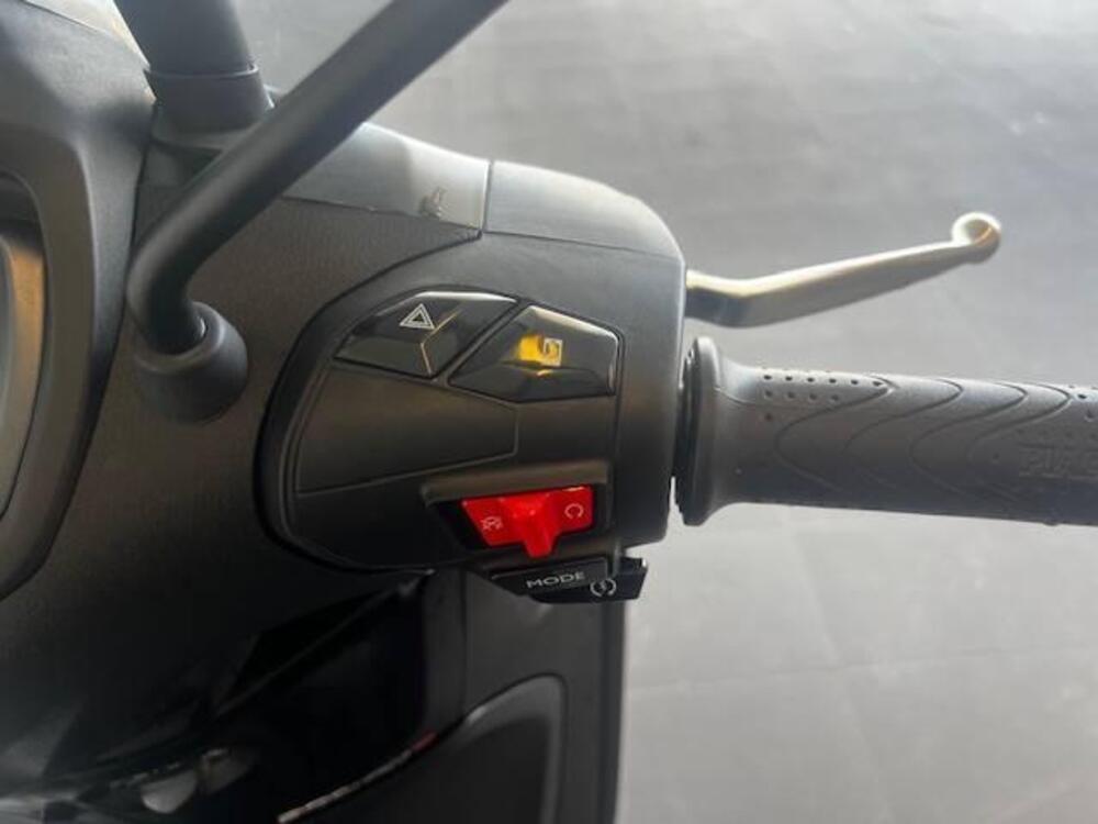 Piaggio Beverly 300 S ABS-ASR (2021 - 25) (6)