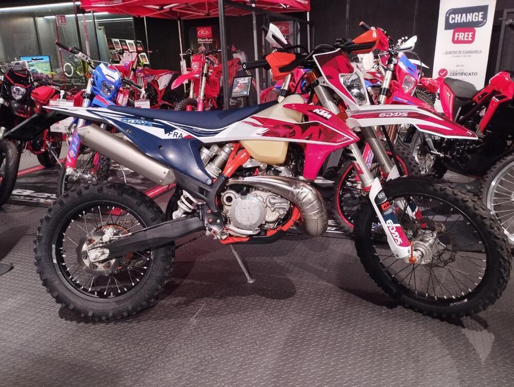 KTM 300 EXC TPI Six Days (2023) (2)