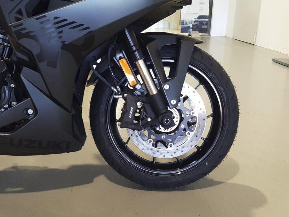 Suzuki GSX-8R (2024 - 26) (8)