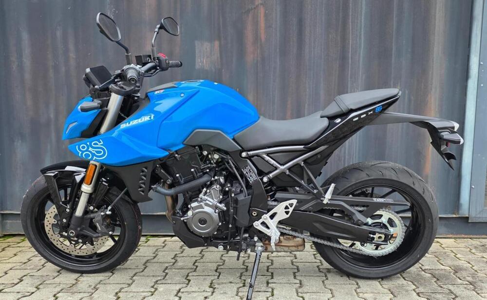 Suzuki GSX-8S (2025 - 26) (2)