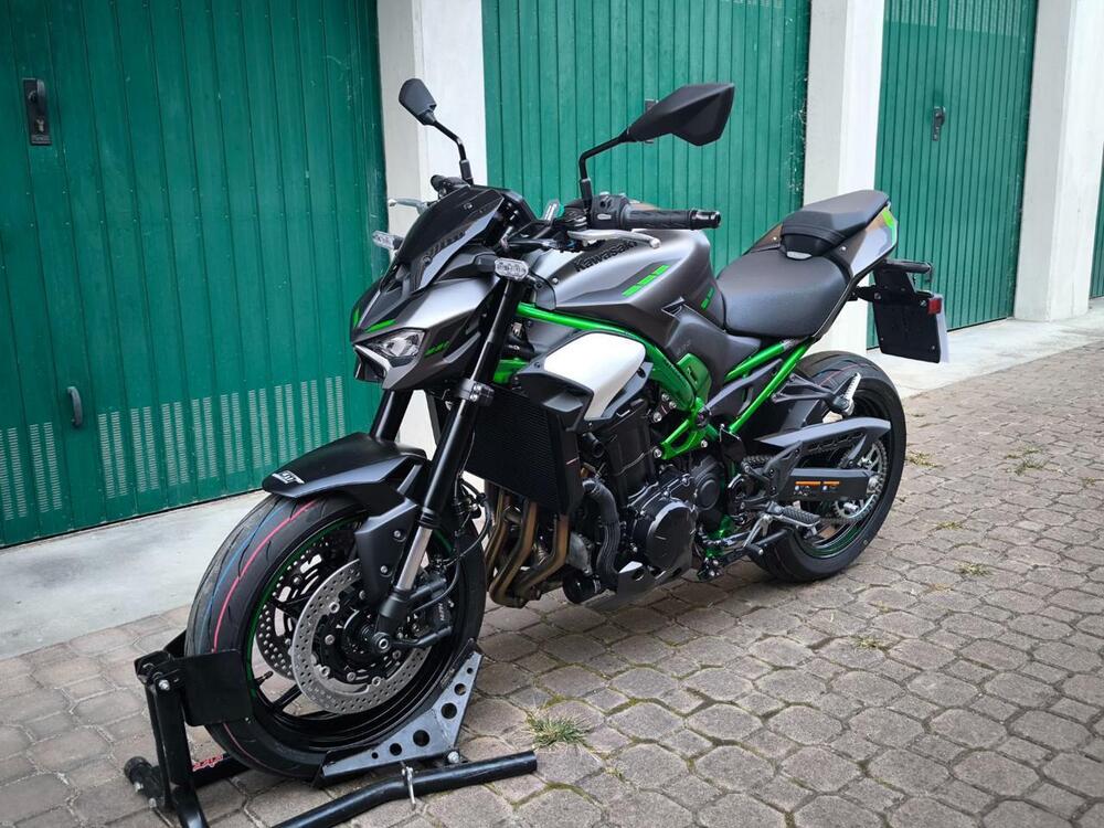 Kawasaki Z 900 (2025 - 26) (4)