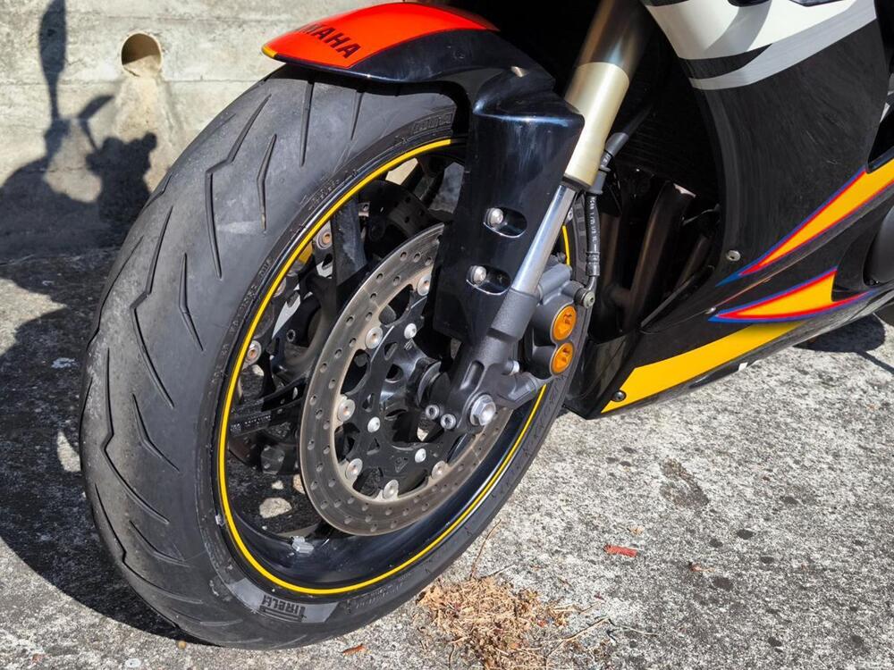 Yamaha YZF R6 (2005 - 06) (14)