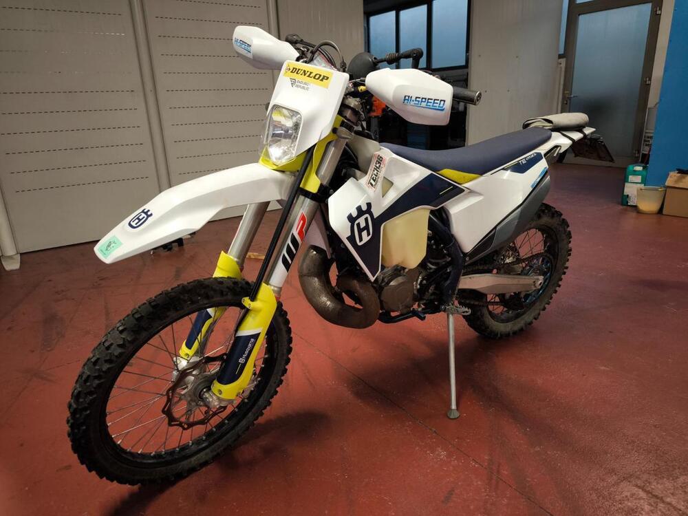 Husqvarna TE 250i (2020) (4)