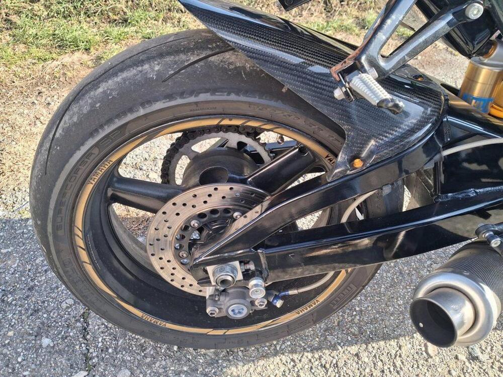 Yamaha YZF R1 (2000 - 01) (11)