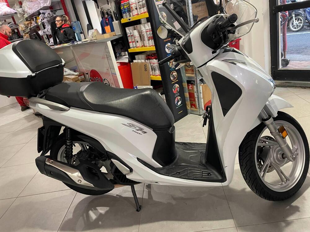 Honda SH 150 i (2017 - 19) (6)