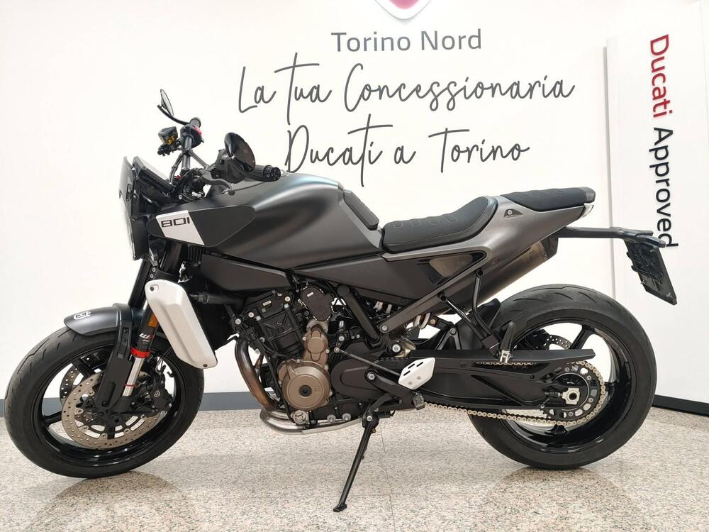 Husqvarna Svartpilen 801 (2024 - 26) (4)