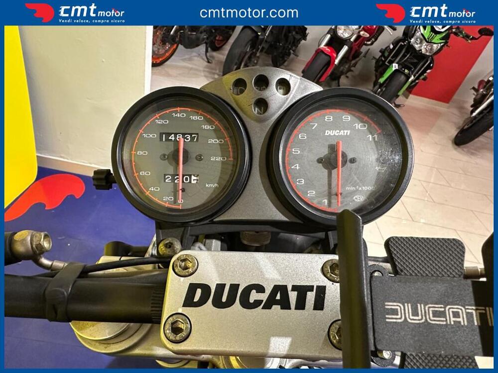 Ducati Monster 600 Dark (1998 - 01) (5)