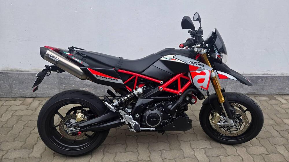 Aprilia Dorsoduro 900 (2017 - 20) (2)