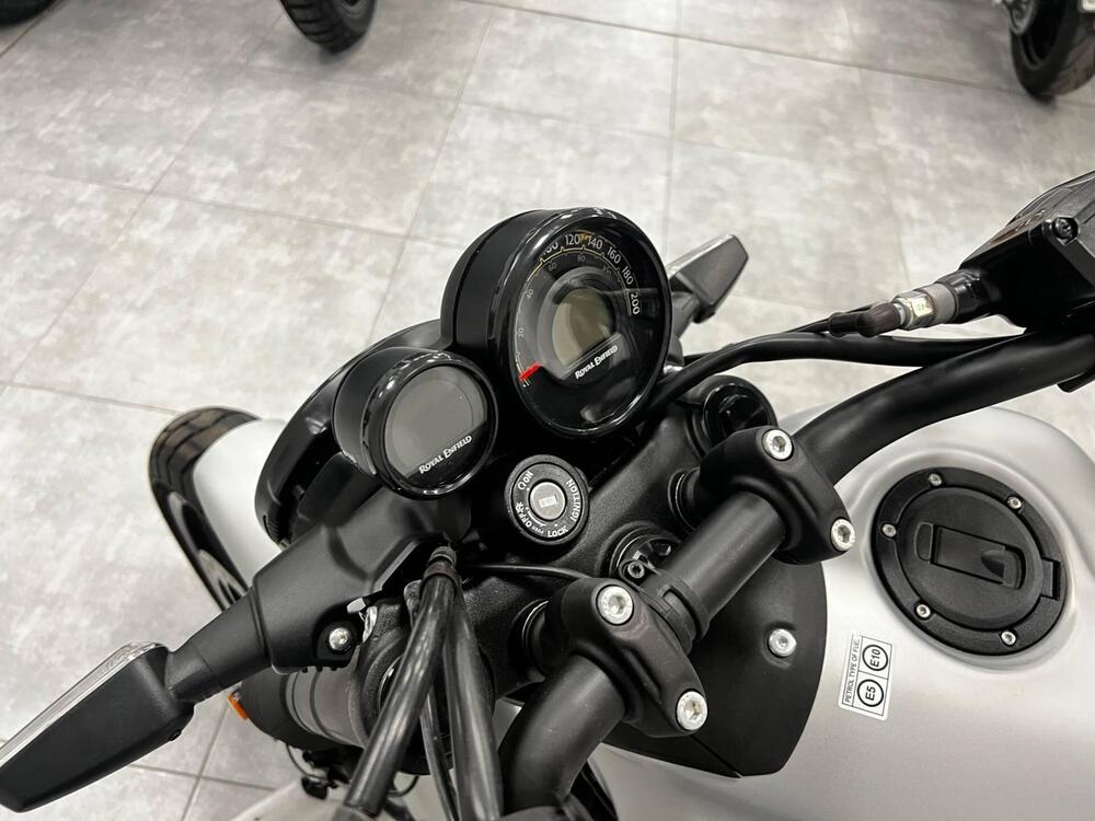 Royal Enfield Guerrilla 450 (2024 - 26) (3)