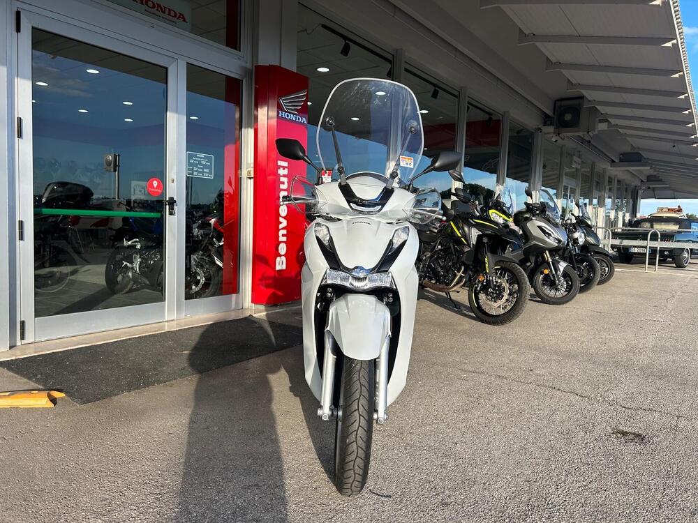 Honda SH 350 (2021 - 24) (2)