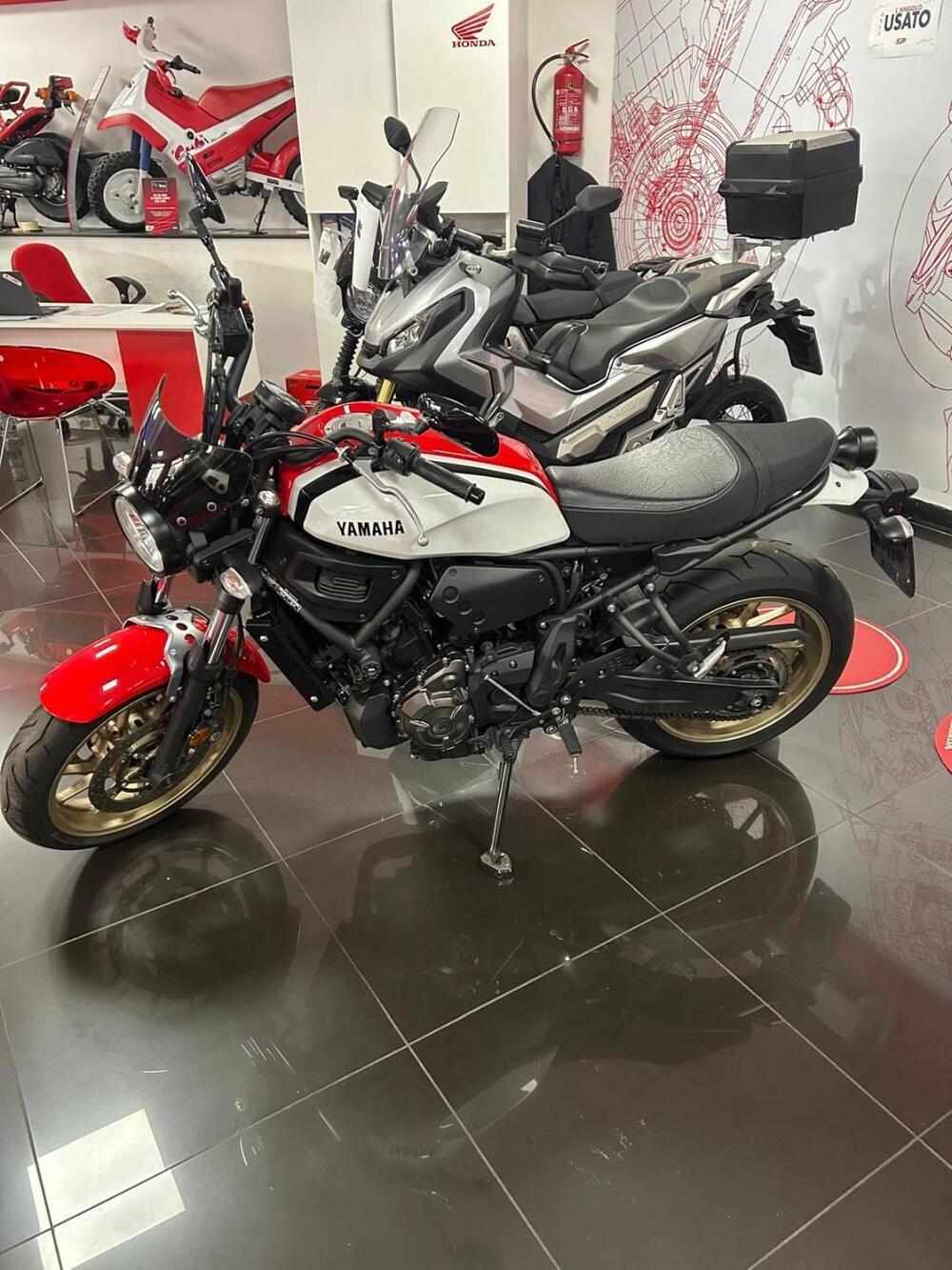 Yamaha XSR 700 (2021) (3)