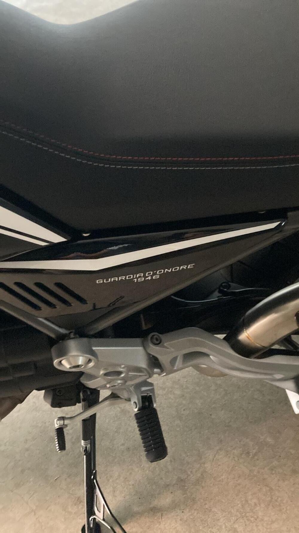 Moto Guzzi V85 TT Guardia d'Onore (2022 - 23) (8)