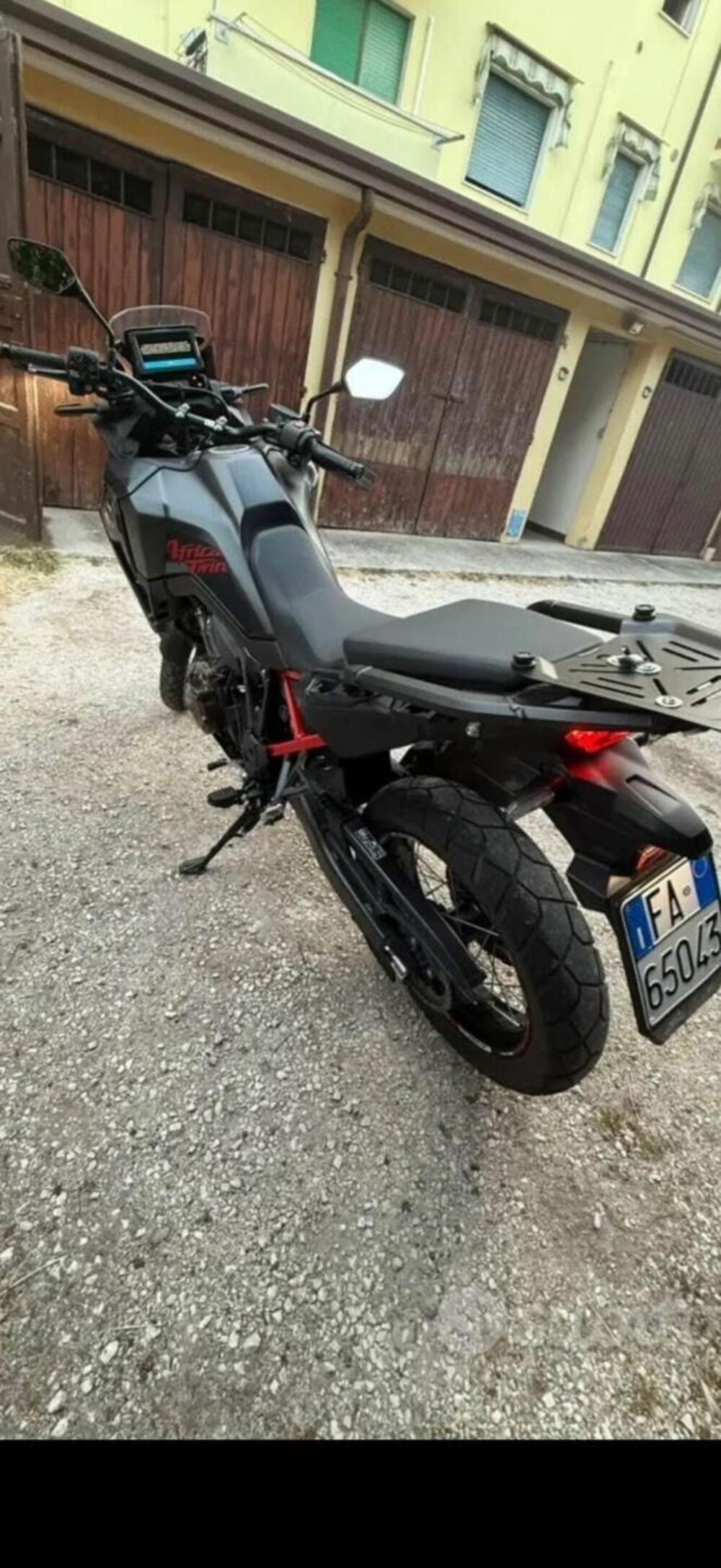 Honda Africa Twin CRF 1100L Urban (2022 - 23) (6)