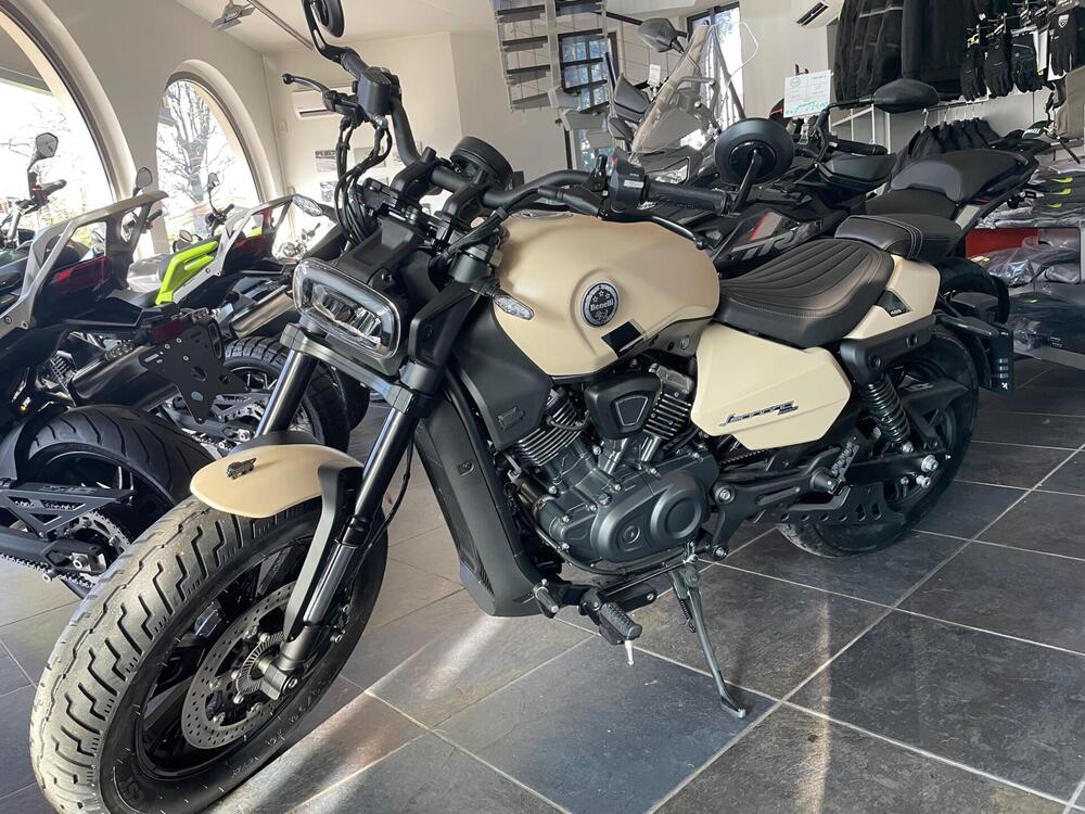 Benelli Leoncino 400 Bobber (2026)