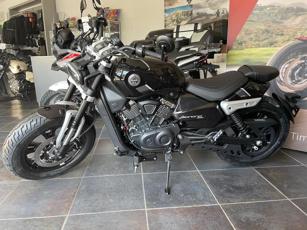 Benelli Leoncino 400 Bobber (2026) (3)