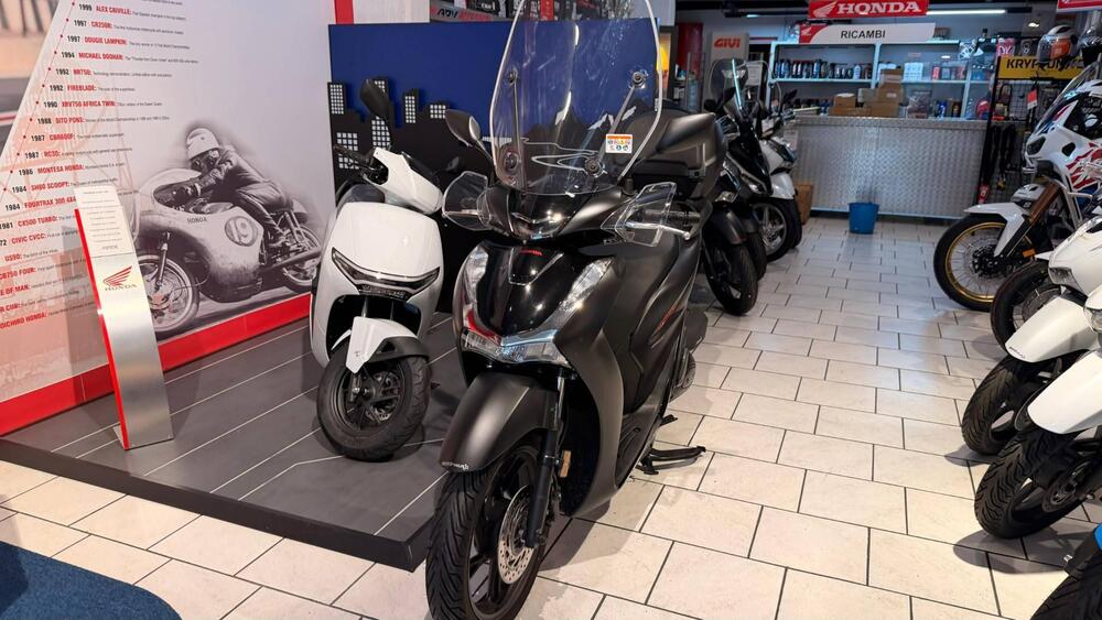 Honda SH 150i Sport (2022 - 23) (2)