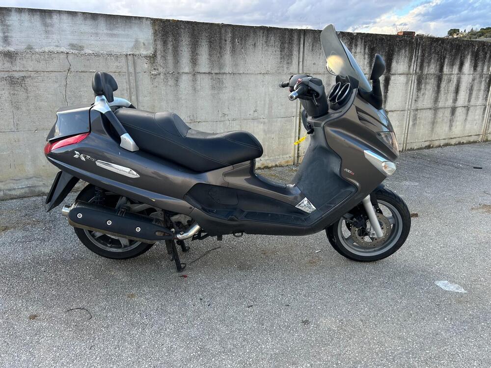 Piaggio Xevo 400 (2007 - 13) (2)