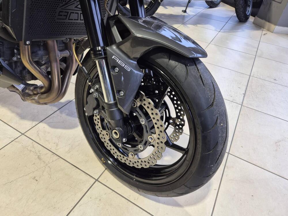 Kawasaki Z 900 (2017 - 18) (11)