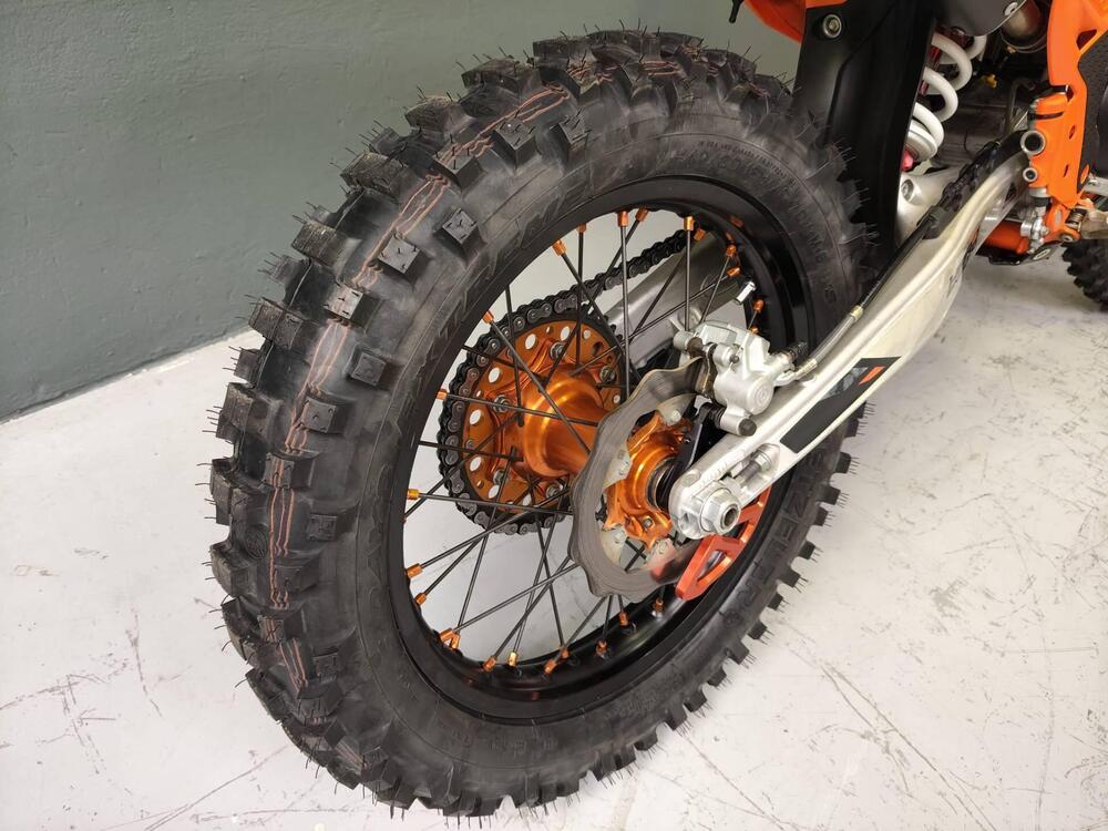 KTM 300 EXC Hardenduro (2025) (9)