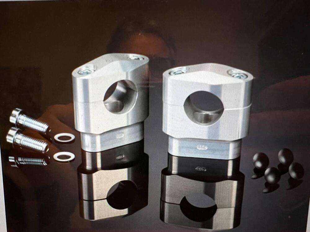 Coppia di RISER ribassati Booster neri (5)