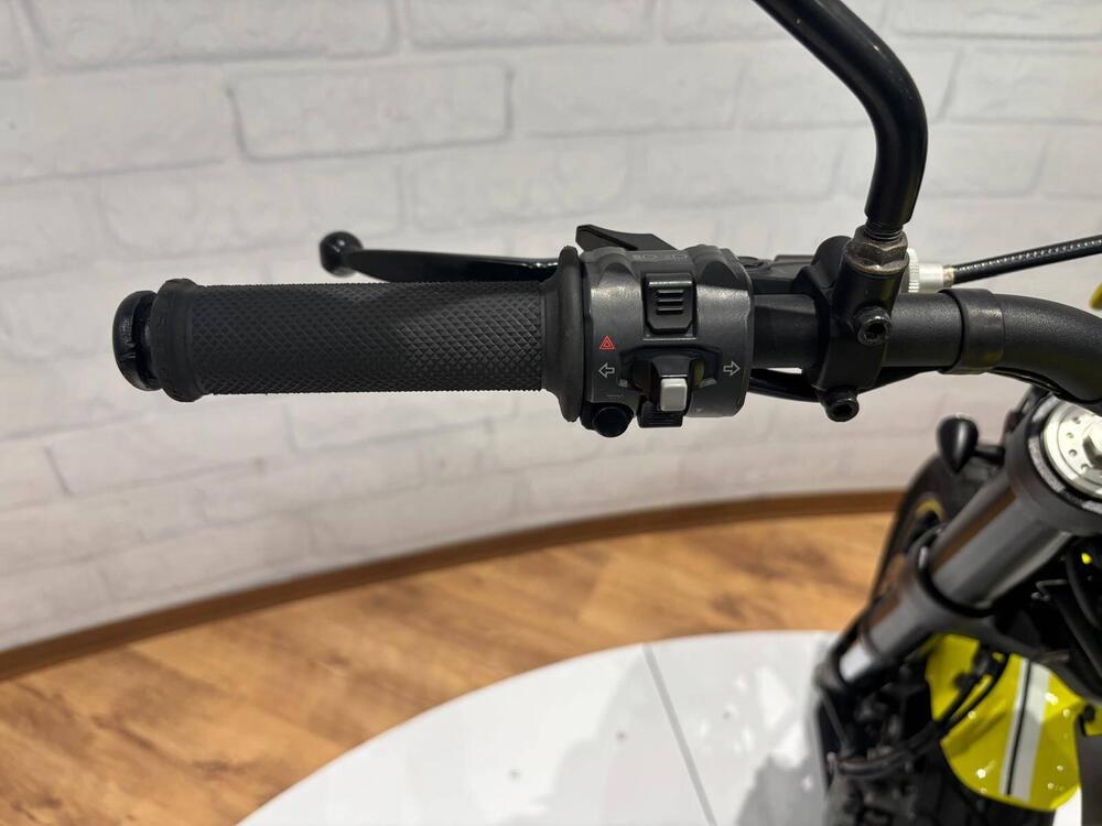 Ducati Scrambler 800 Flat Track Pro (2016 - 17) (9)