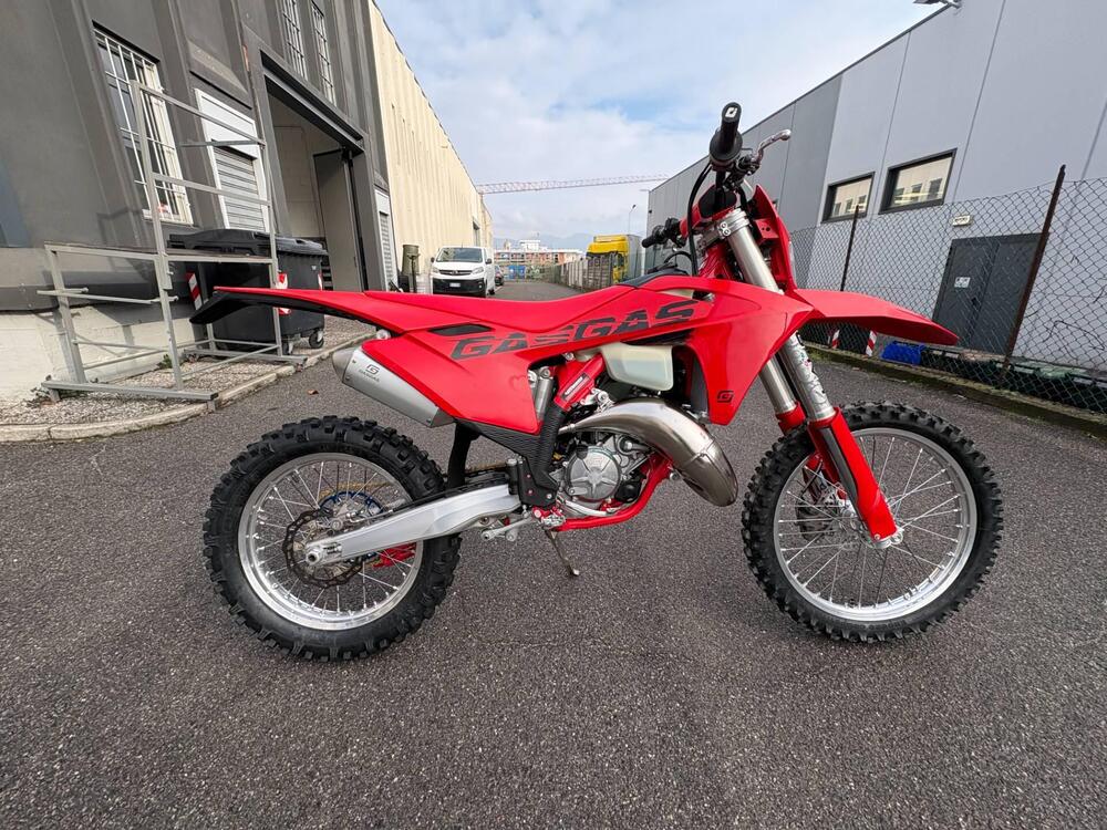 GASGAS EC 125 (2025) (2)