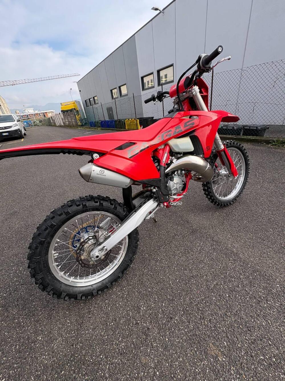 GASGAS EC 125 (2025) (3)