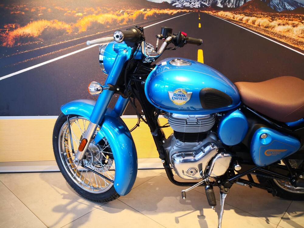 Royal Enfield Classic 350 (2021 - 26) (11)