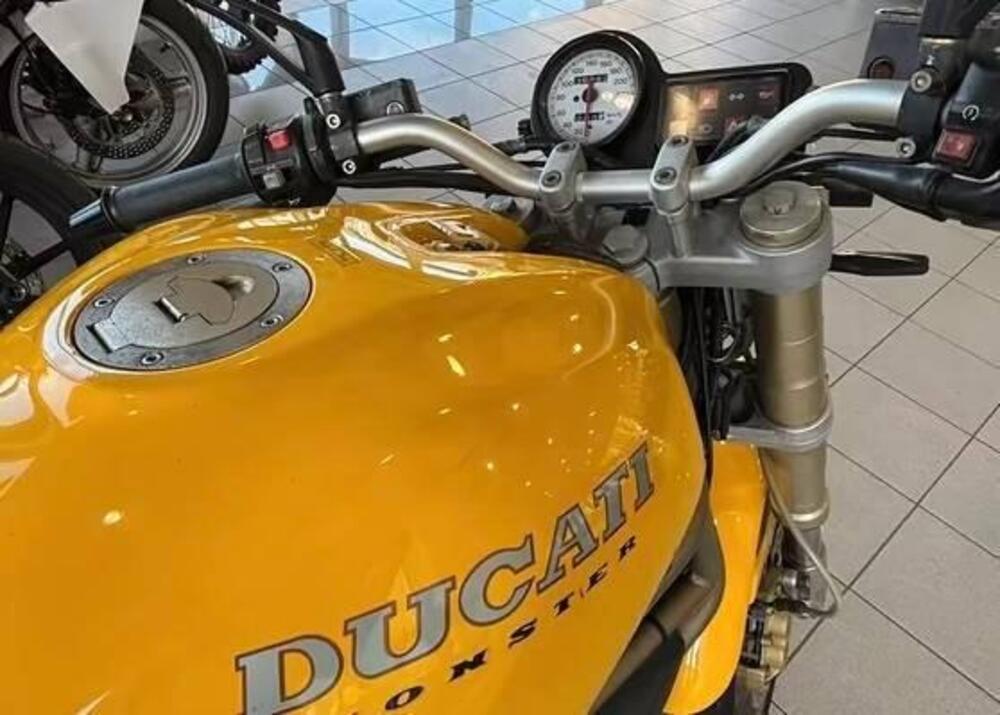 Ducati Monster 750 (1996 - 02) (5)