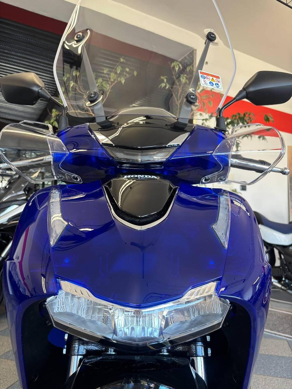 Honda SH 125 Vetro (2026) (4)