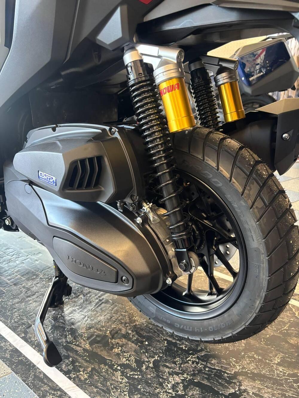 Honda ADV 350 Special Edition (2025 - 26) (5)