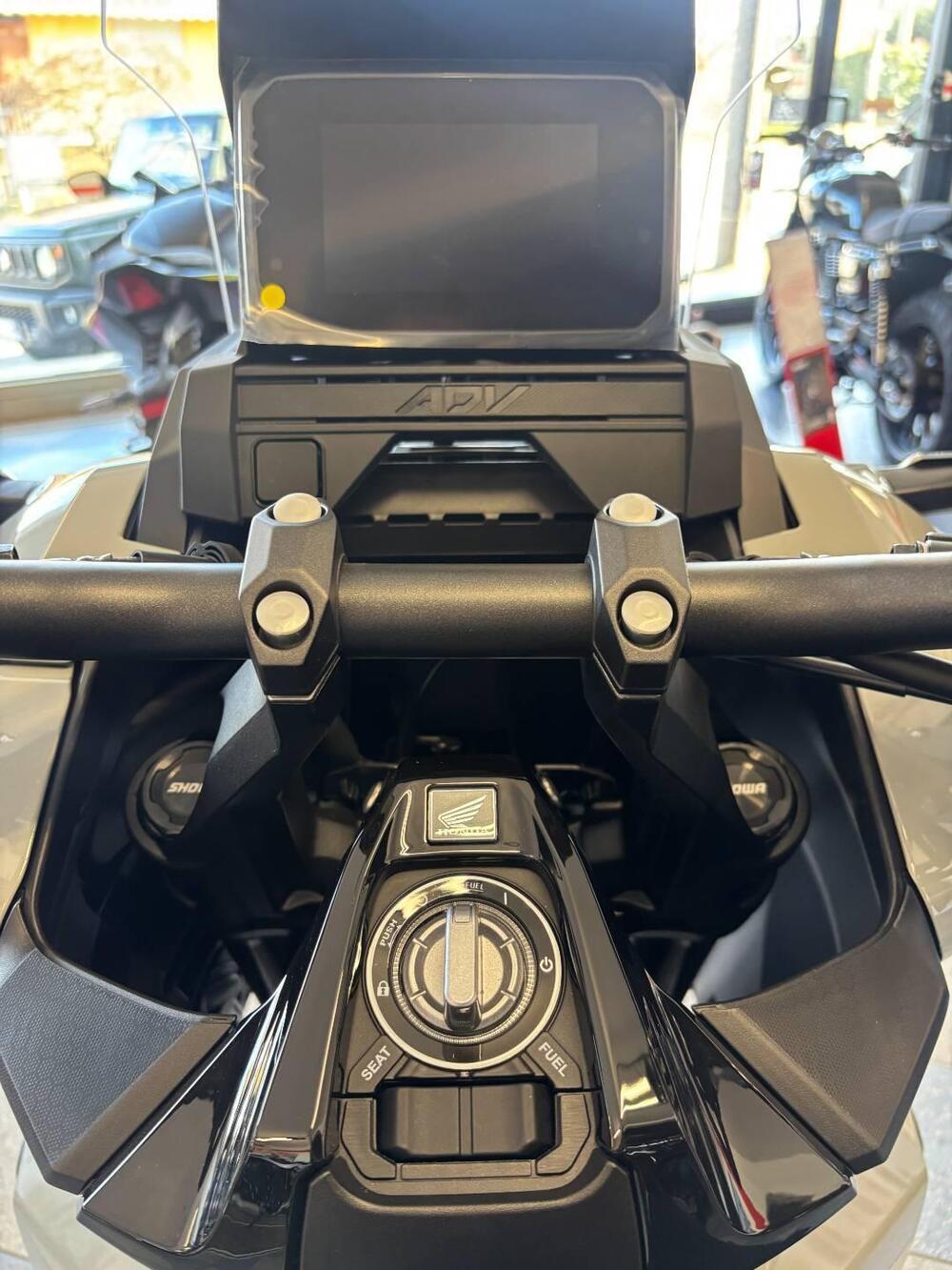 Honda ADV 350 Special Edition (2025 - 26) (6)