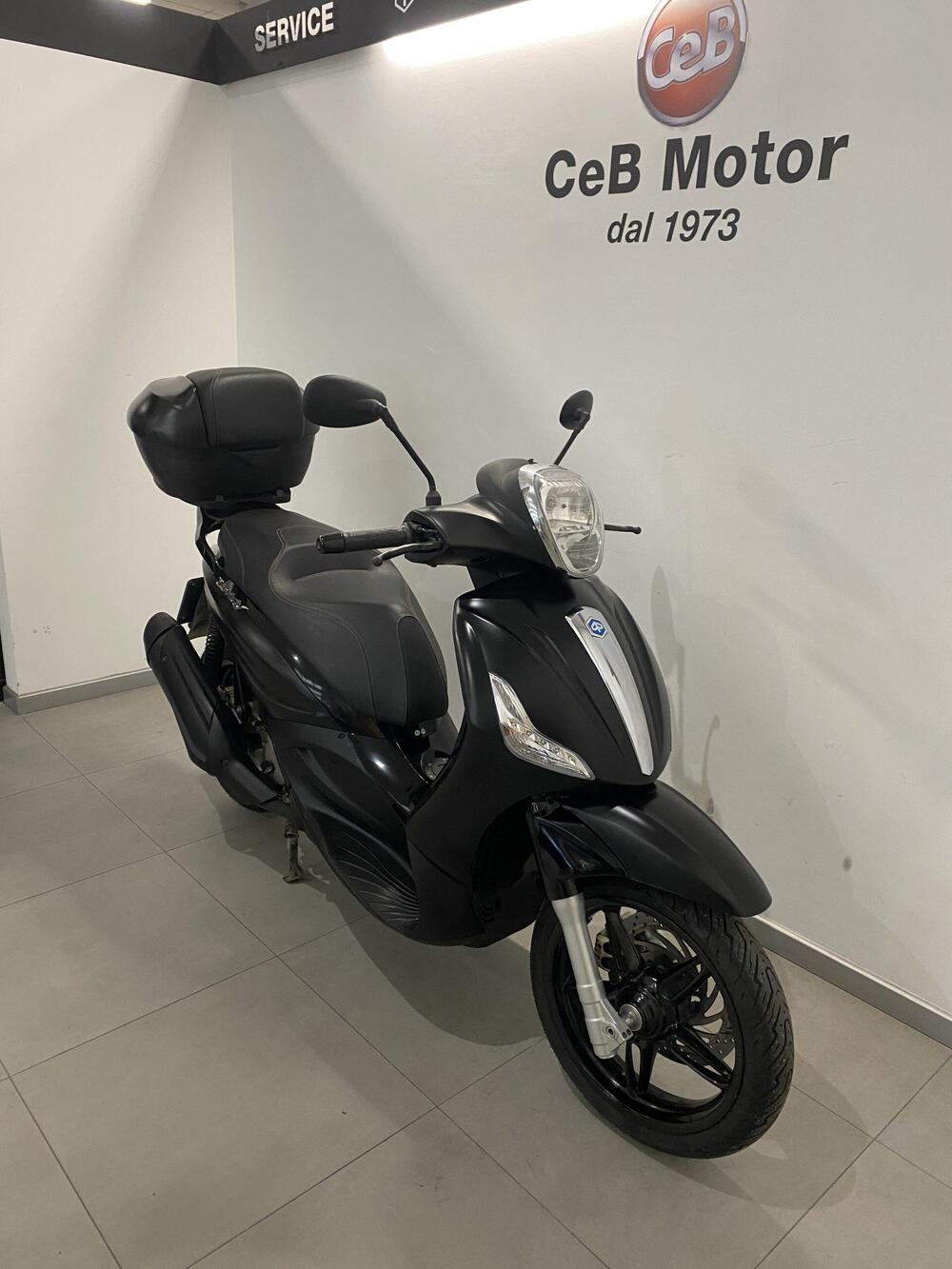 Piaggio Beverly 350 ABS (2016 - 20) (6)