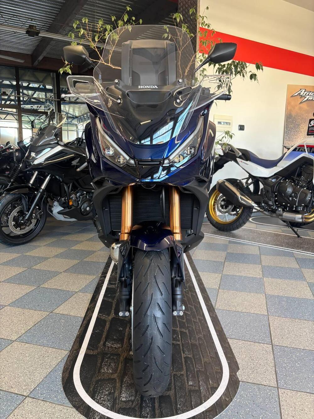 Honda NT 1100 DCT Electronic Suspension (2025 - 26) (2)