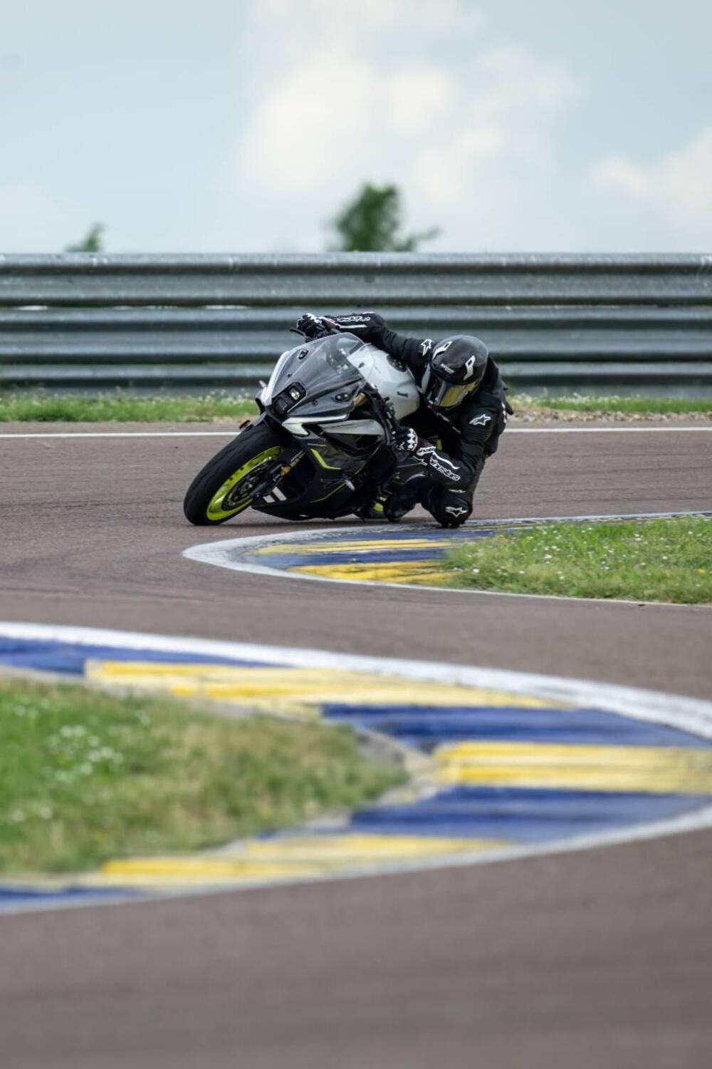 Benelli Tornado 550 (2025 - 26) (8)