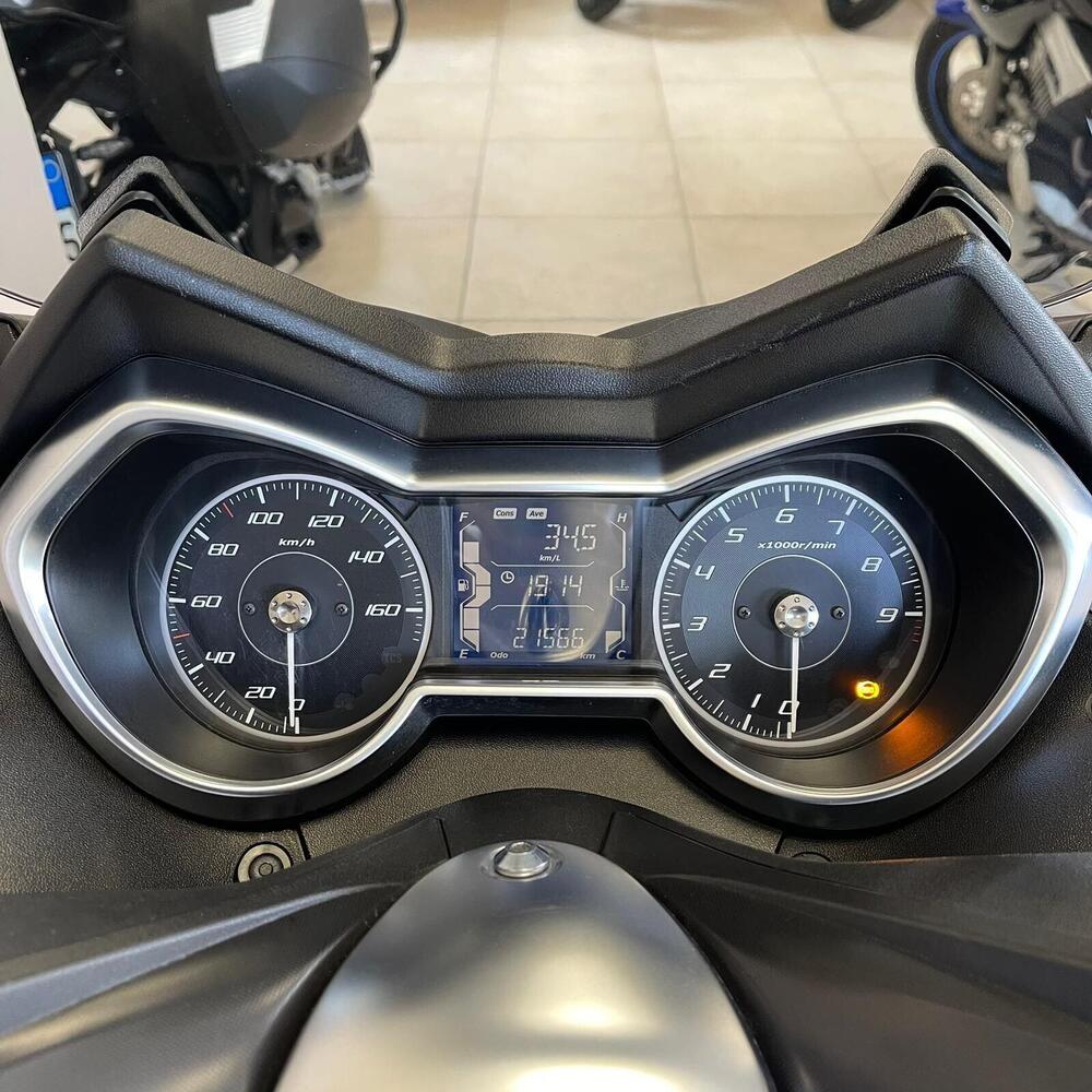 Yamaha X-Max 300 Iron Max (2019 - 20) (2)