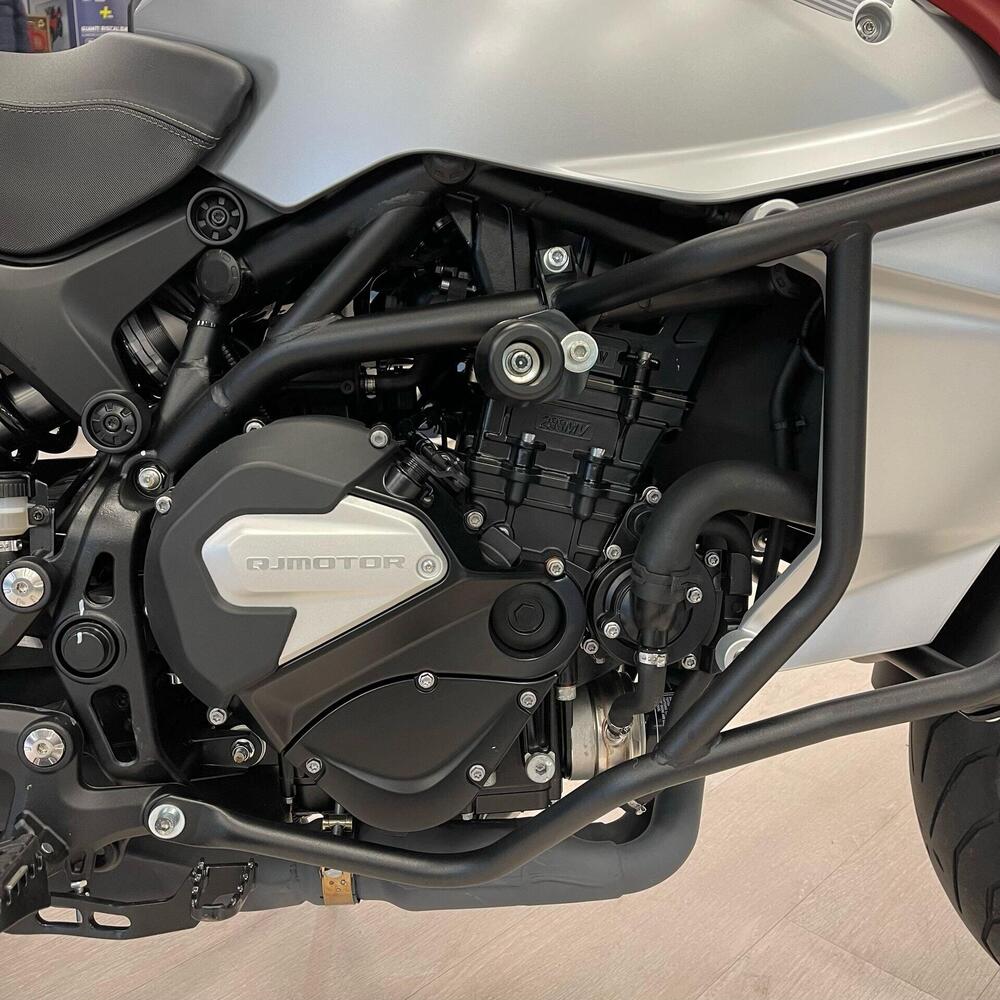 QJ Motor SRT 800 S (2024 - 25) (8)