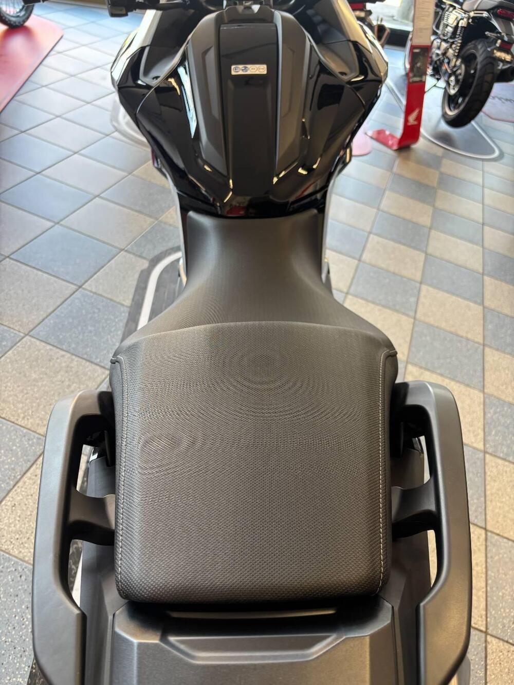 Honda NC 750 X DCT (2025 - 26) (4)