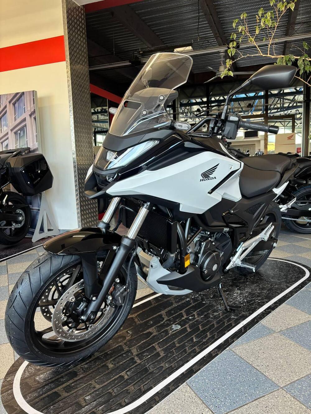 Honda NC 750 X (2025 - 26) (3)