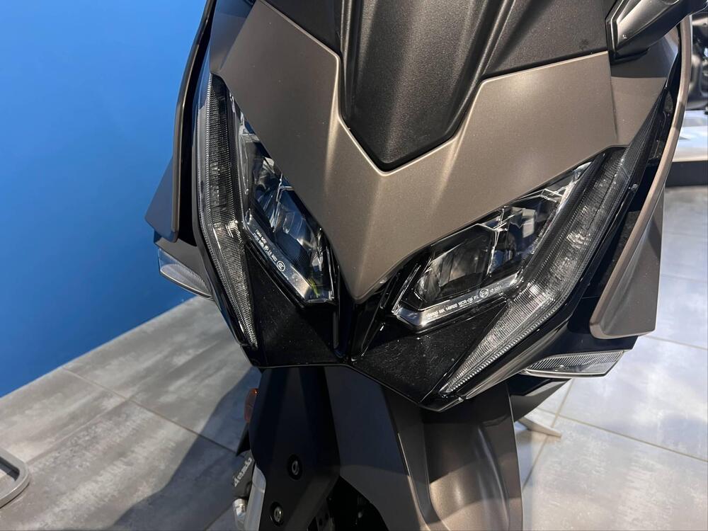 Kymco AK 550 Premium (2023 - 25) (4)