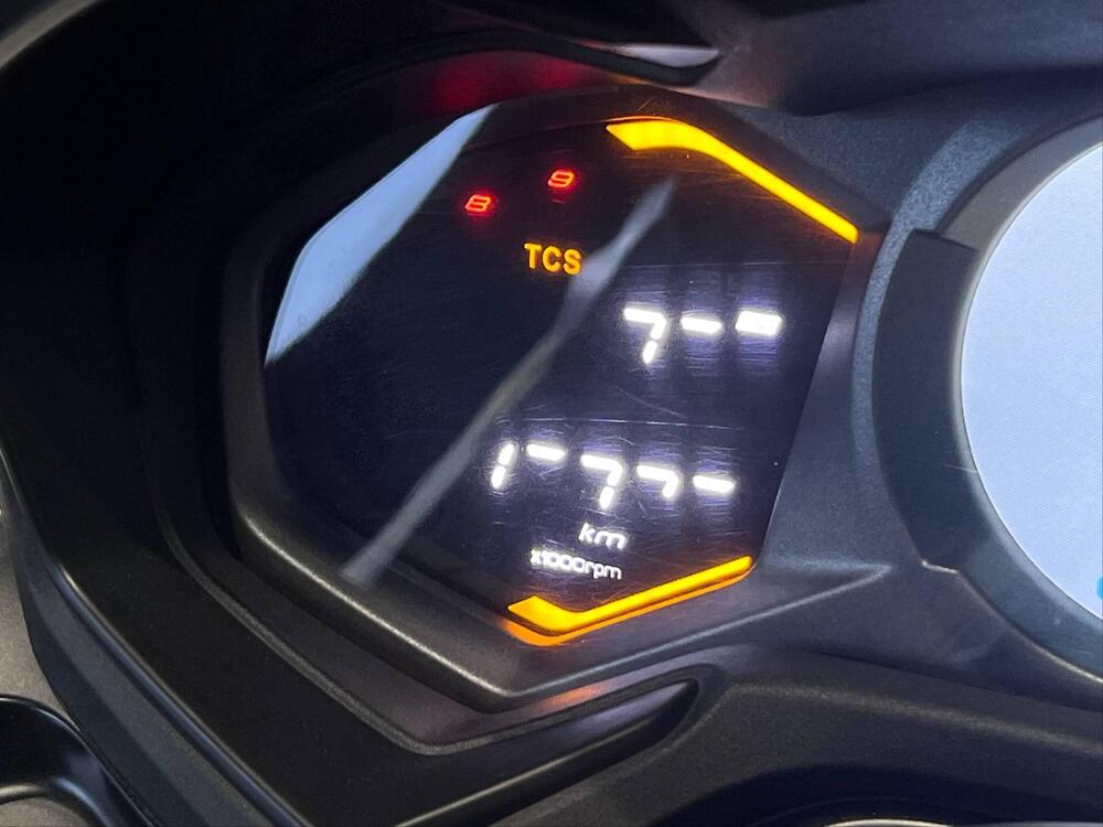 Kymco AK 550 Premium (2023 - 25) (6)