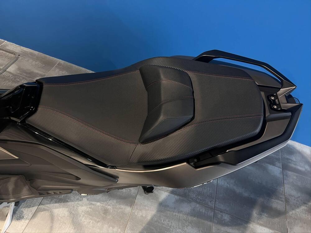 Kymco AK 550 Premium (2023 - 25) (10)