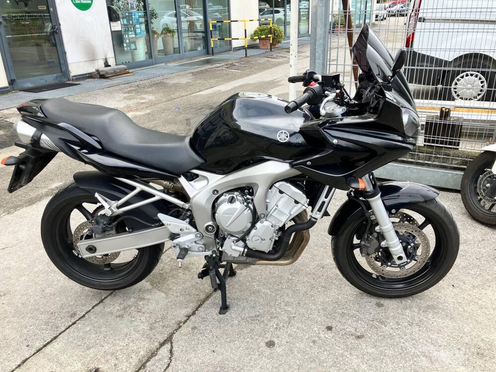 Yamaha FZ6 Fazer (2004 - 07)