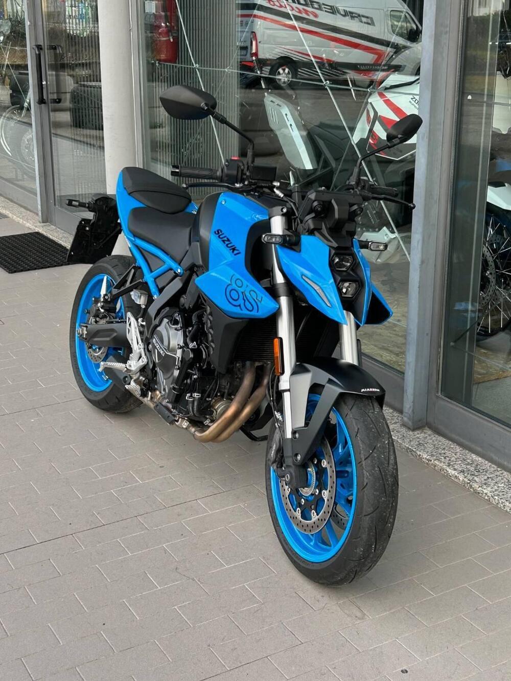 Suzuki GSX-8S (2023 - 24) (3)